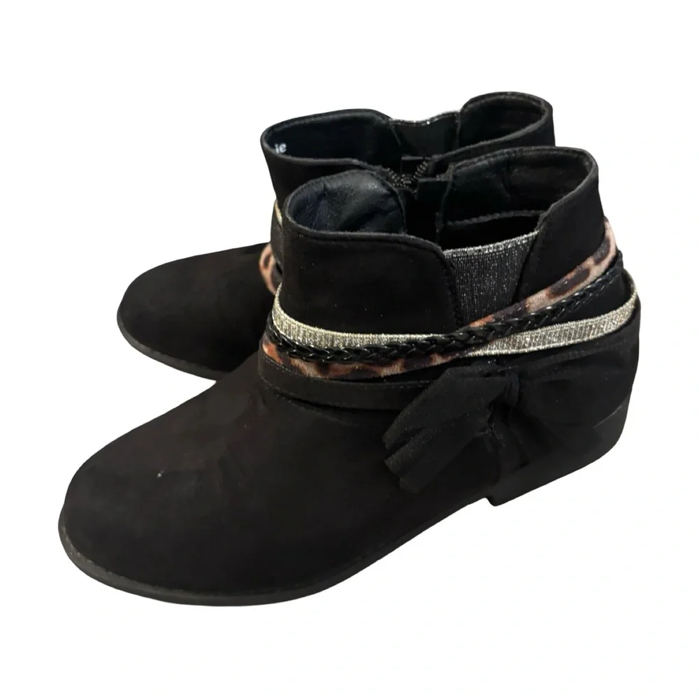 Annie Black Suede-Look Girls' Ankle Boots with Bow and Accent Straps Size 5